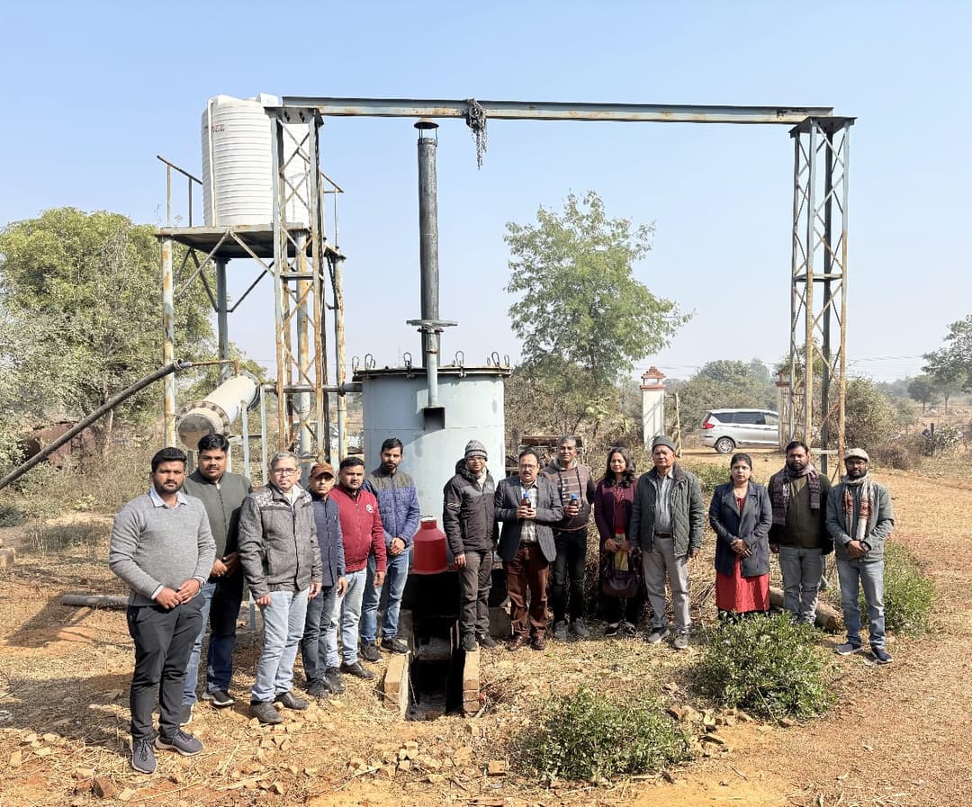BHU: Indigenous Steam Distillation Unit for Medicinal and Aromatic Oil Extraction