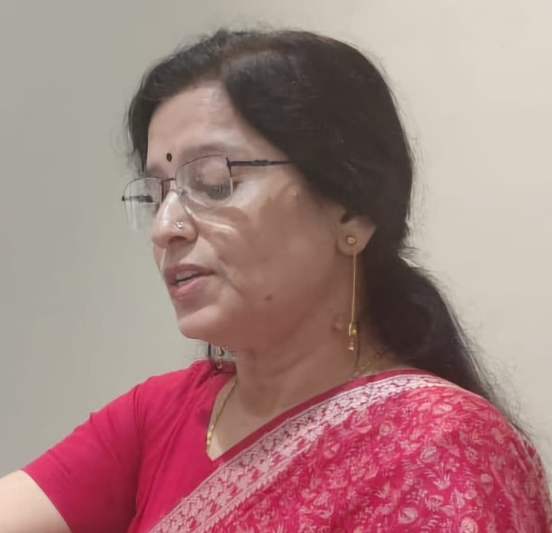 "आदमी मजबूर है और इस क़दर मजबूर है!"