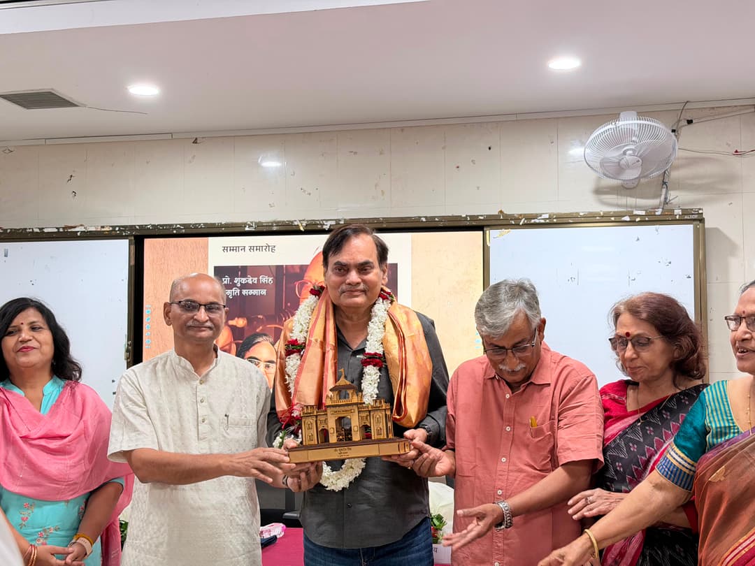 भक्ति कवयित्रियाँ साहस के साथ पितृसत्ता का प्रतिरोध रचती हैं: सुभाष राय