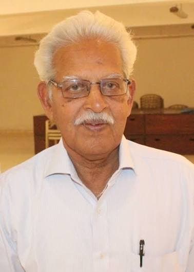 कांग्रेसियों ने भी जल-जंगल-जमीन और आदिवासियों का पीटा था नाश — तेलुगु कवि वरवर राव की कलम से
