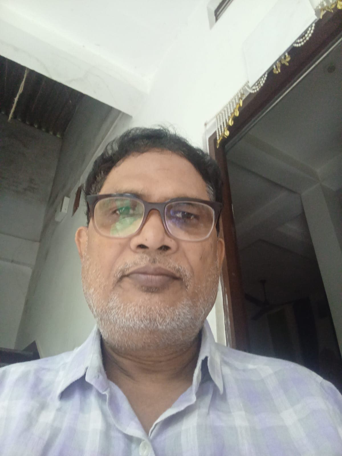 तिवारी के पुरवा के गदहिया के एमए पास होने और छोटी-मँझोली पूँजी की सक्रियता के बीच संबंध